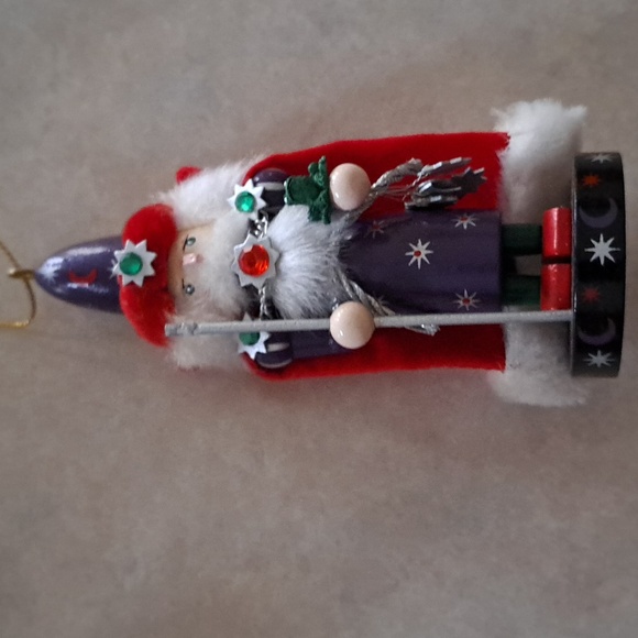 Nutcracker Village 10th Anniversary Collection Ornaments Set Of 8 - Picture 11 of 12